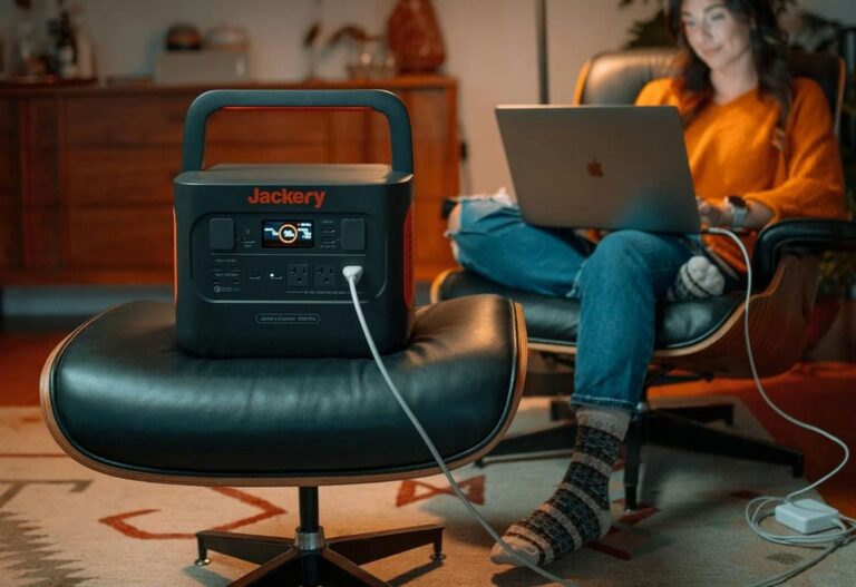 Jackery Explorer 1000 1002Wh Portable Power Station