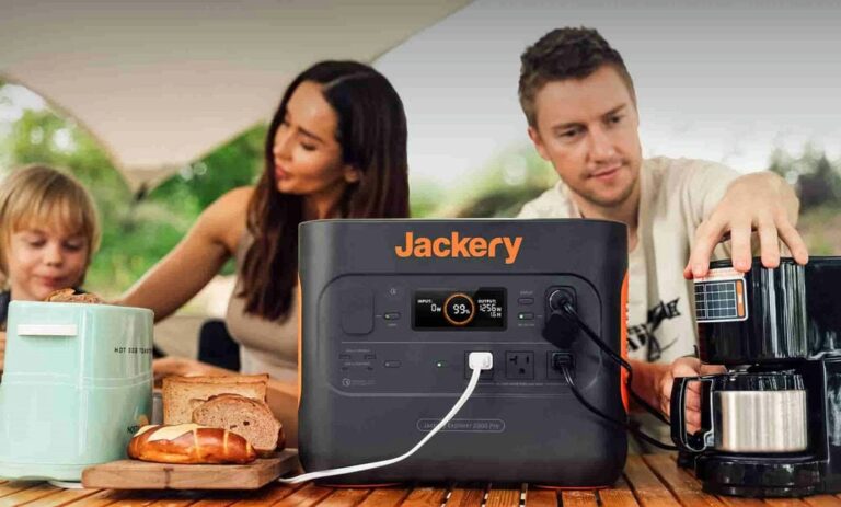 Jackery Explorer 2000 PRO 2160Wh Portable Power Station